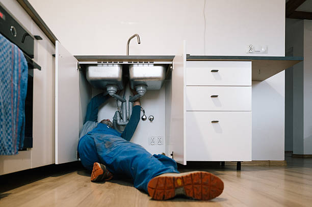 Professional Leak Detection technician working in Towson, MD